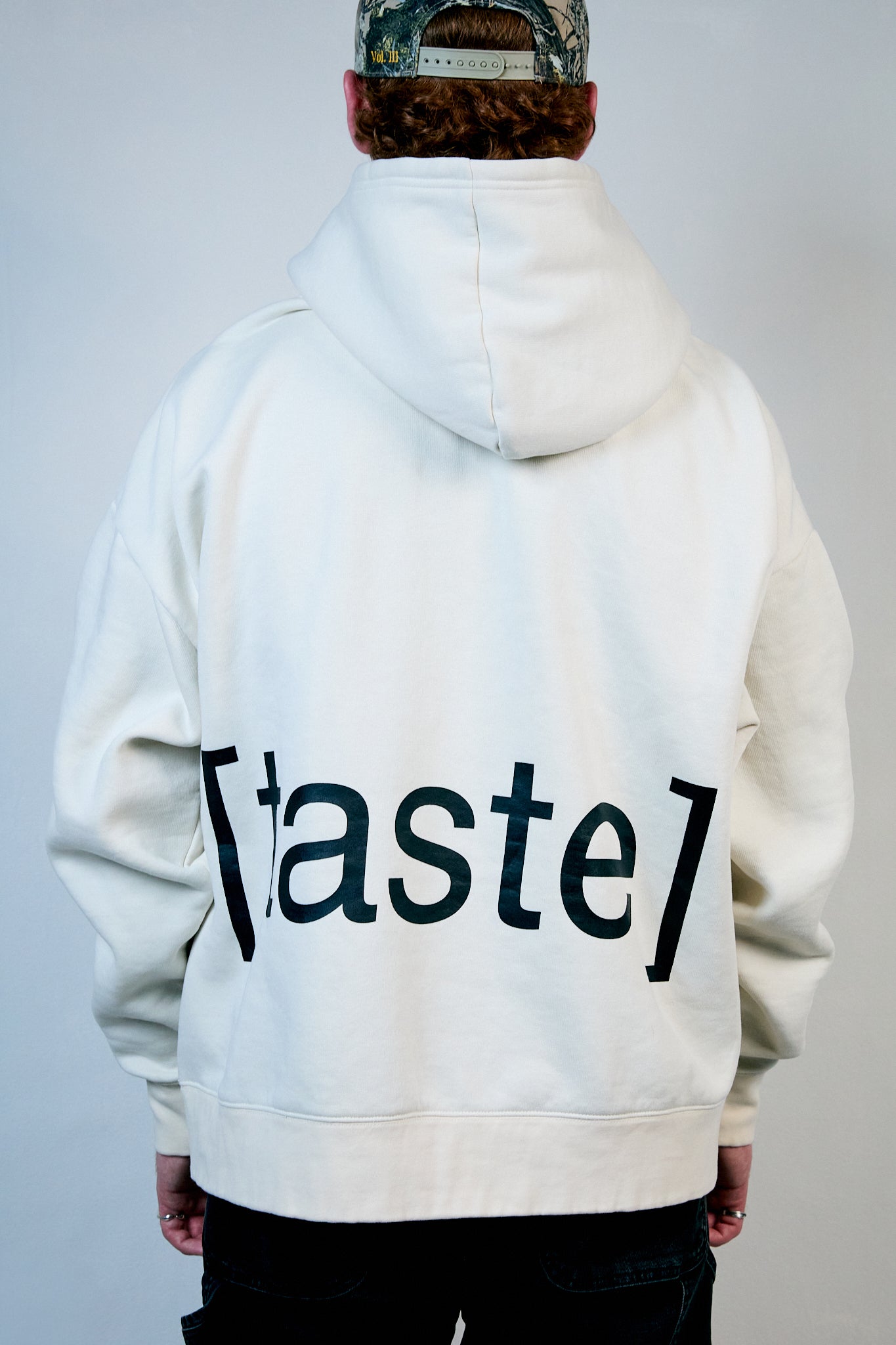 [taste] Oversized Hoodie - Off-White